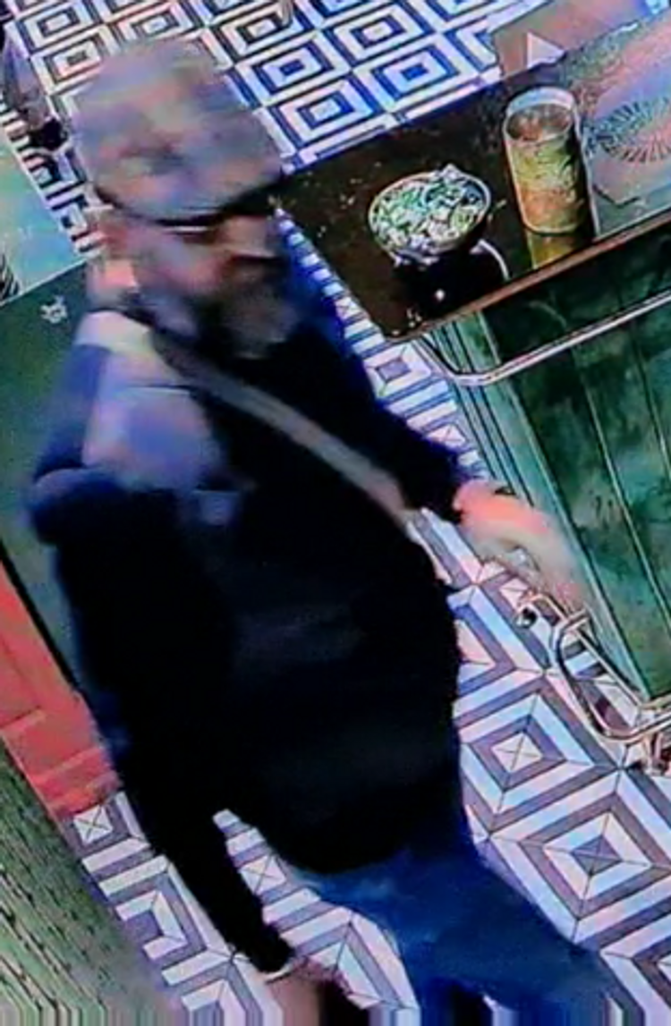 Utrecht - Gezocht - Oplichting bootverkoop - Janskerkhof - Utrecht